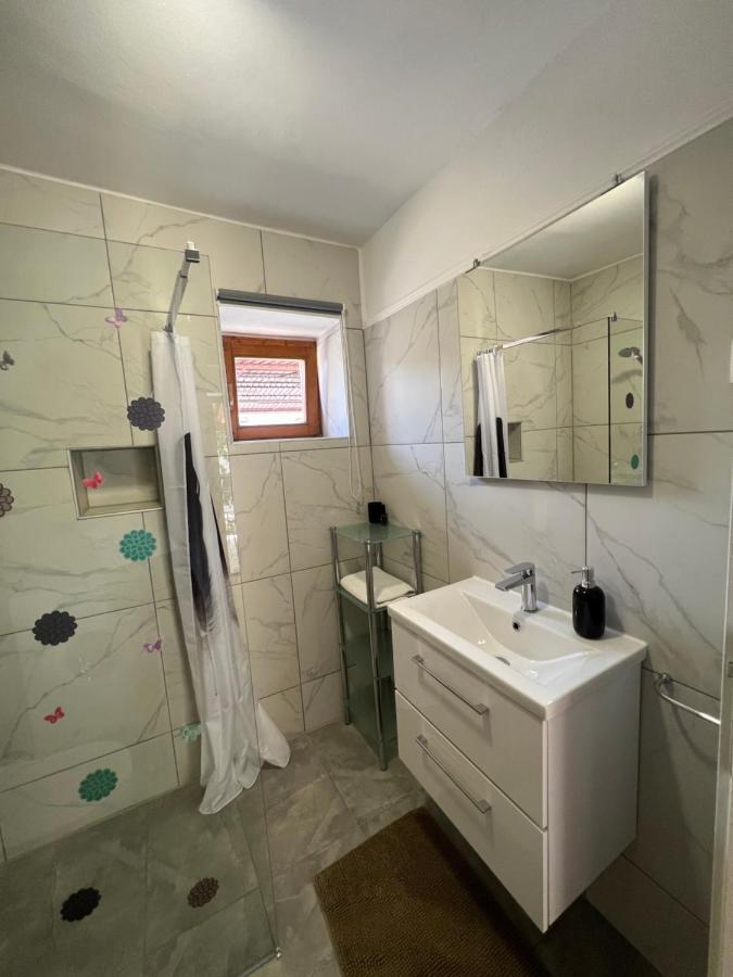 Ferienwohnung Kuca Za Odmor Matea Poreč Exterior foto
